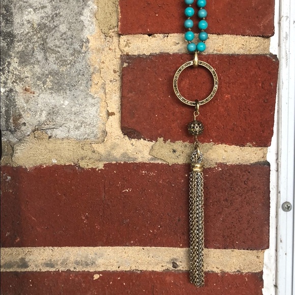 Turquoise bead necklace with tassel - Picture 3 of 6